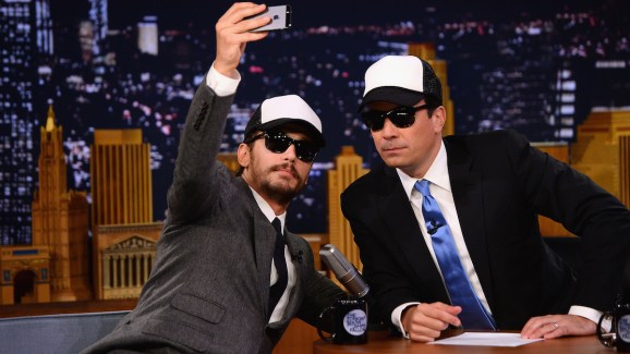 Franco Gives Fallon A Fan Selfie Tutorial